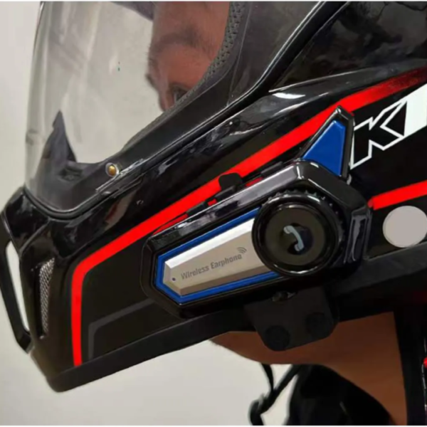 Auriculares Casco Ride Moto instalado en casco